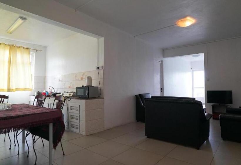 تختخواب و صبحانه La Dorade