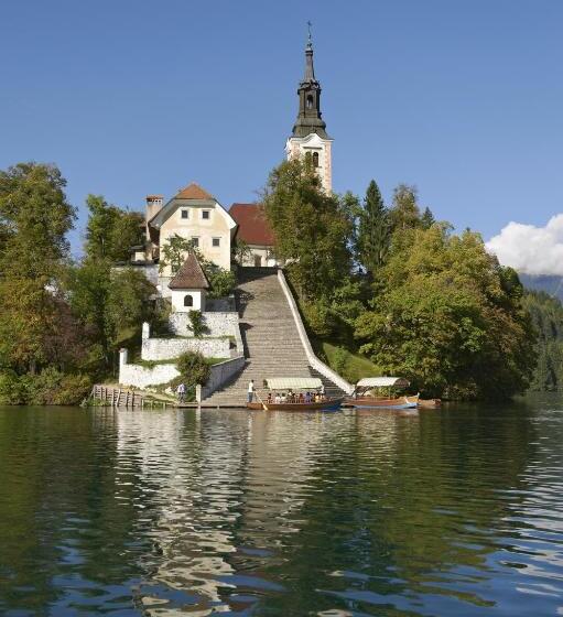 تختخواب و صبحانه Old Parish House