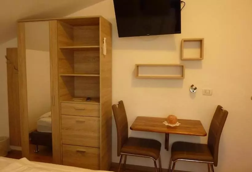 تختخواب و صبحانه Rooms Gril
