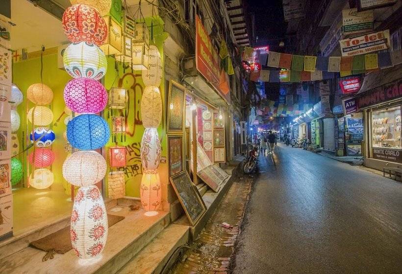 تختخواب و صبحانه Shraddha Palace