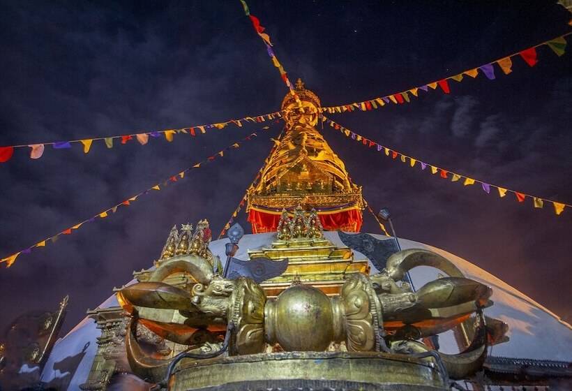 تختخواب و صبحانه Shraddha Palace