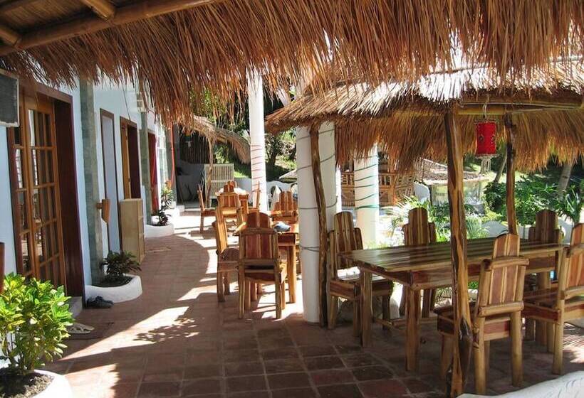 Dolphinbay Beachfront & Dive Resort