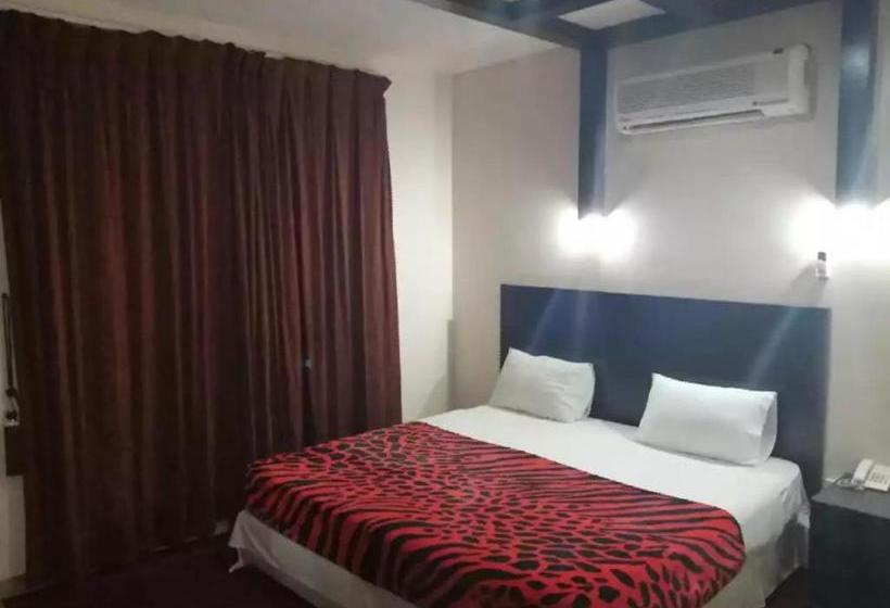 בית מלון כפרי Al Orouba