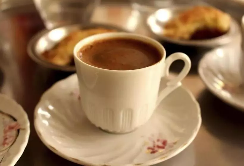 هتل Al Orouba