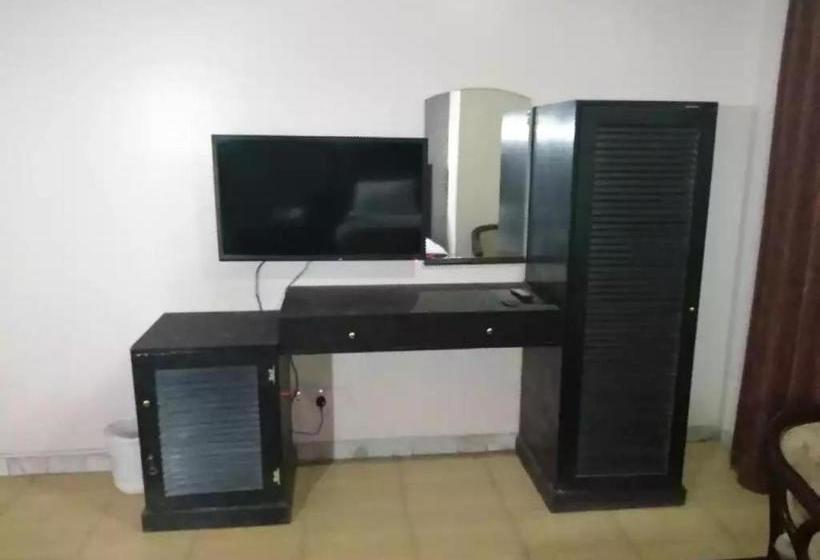 בית מלון כפרי Al Orouba