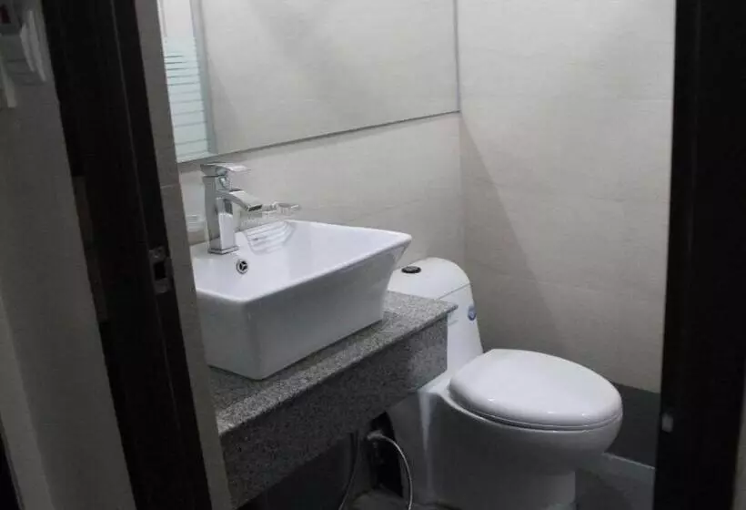 هتل Cherry Midtown