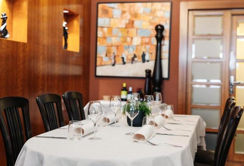 هتل Hvala Superior   Topli Val