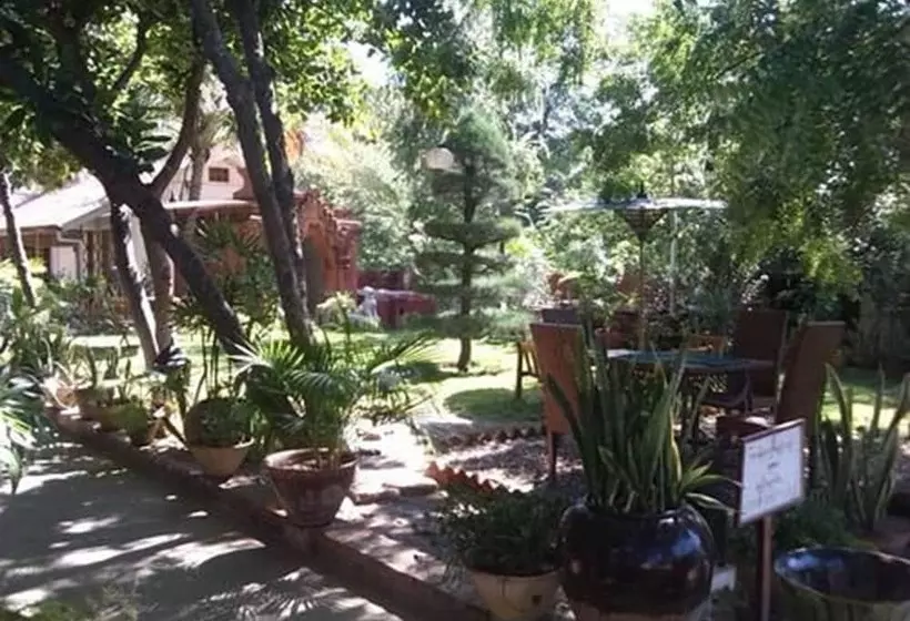 Hotel Lawkanat