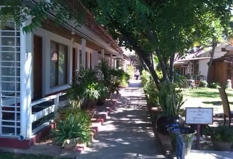Hotel Lawkanat