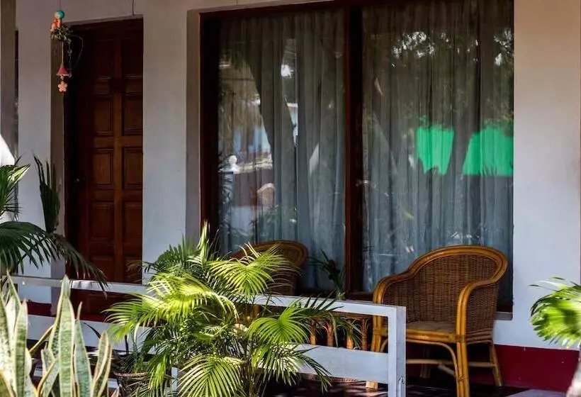 Hotel Lawkanat