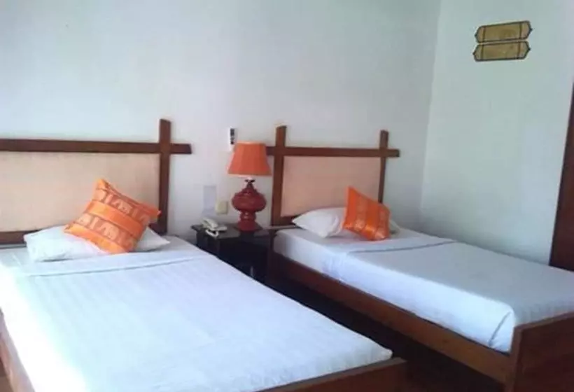 Hotel Lawkanat