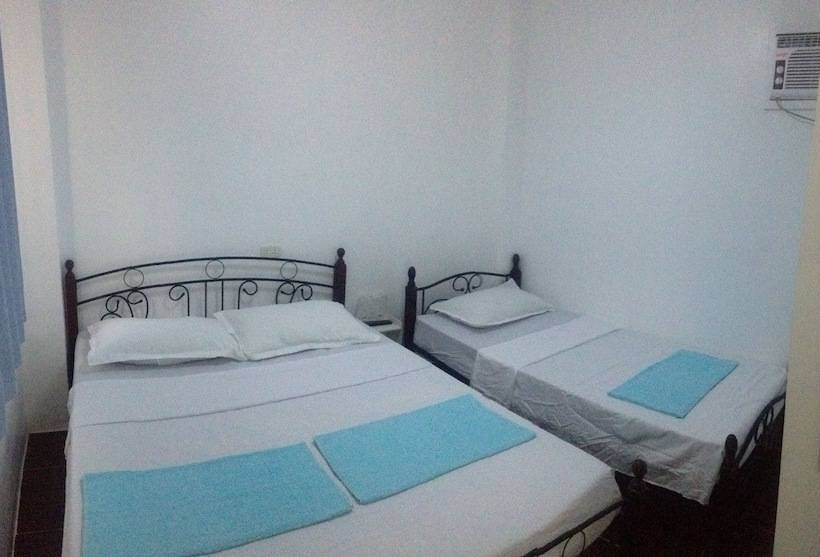 Отель Lola S Lodge