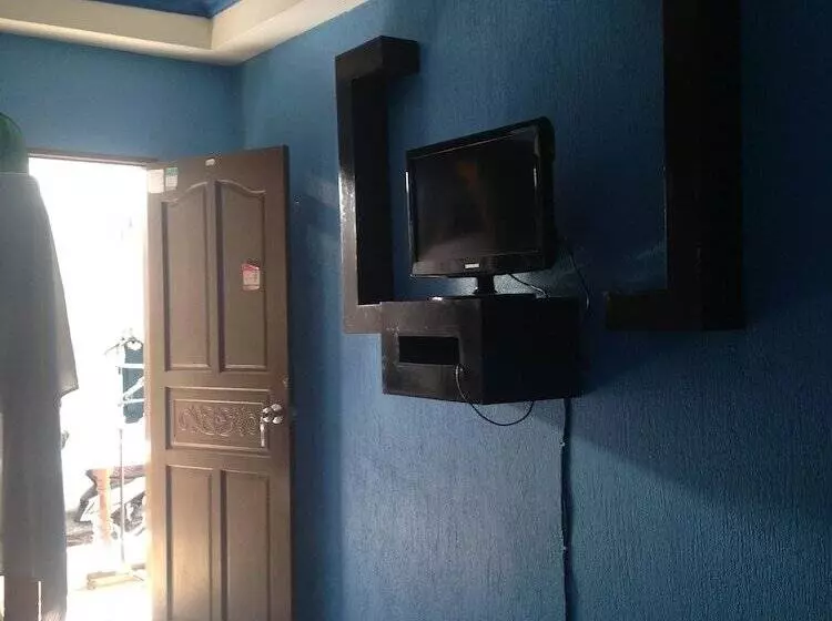 هتل Lola S Lodge