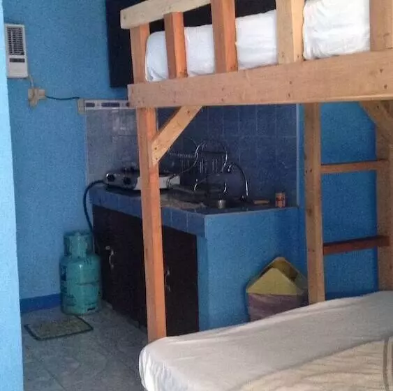هتل Lola S Lodge