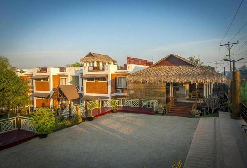 هتل Queen Jamadevi