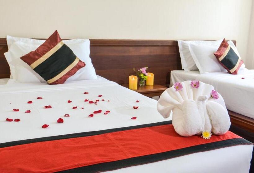 هتل Queen Jamadevi