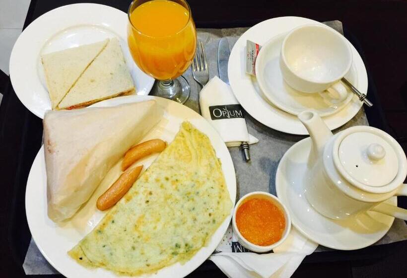 Royaute Luxury Suites And Hotel Gulberg Lahore