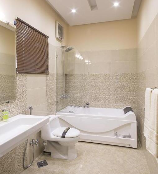 Royaute Luxury Suites And Hotel Gulberg Lahore