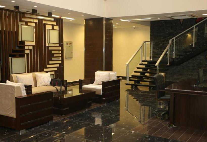 Royaute Luxury Suites And Hotel Gulberg Lahore