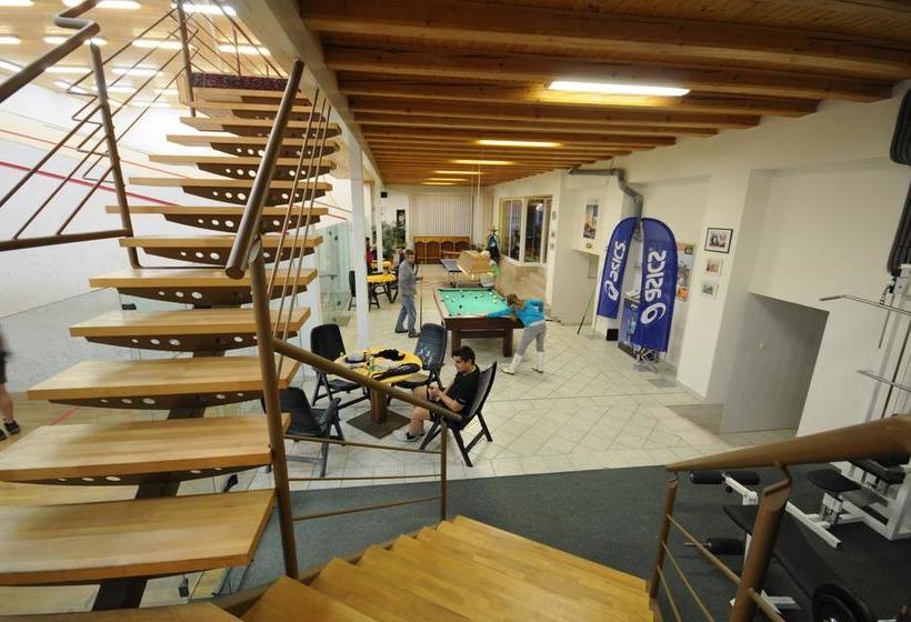 فندق Squash Centrum
