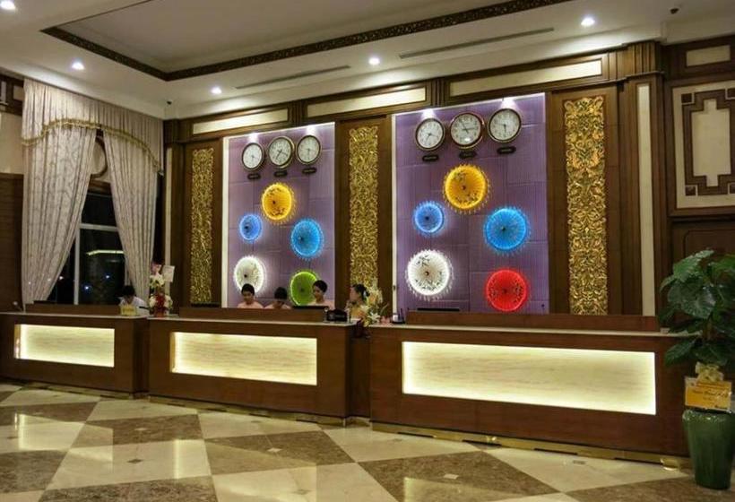 هتل The  Royal Ace