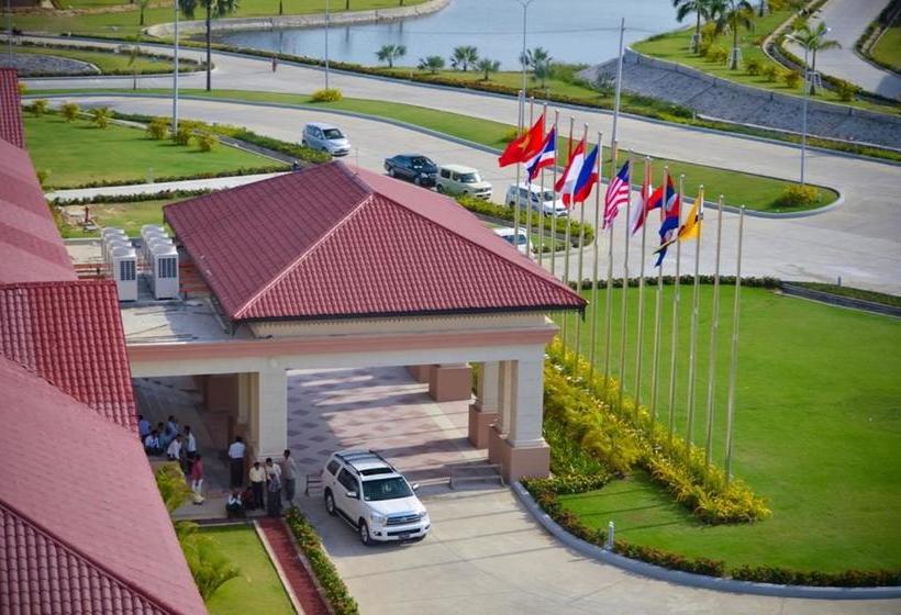 هتل The  Royal Ace