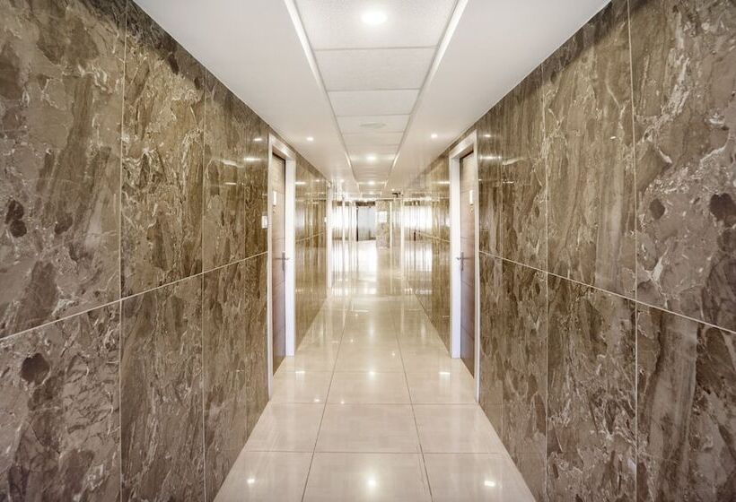 Itsy Hotels Vijaya Residency