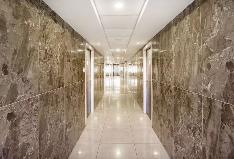 Itsy Hotels Vijaya Residency