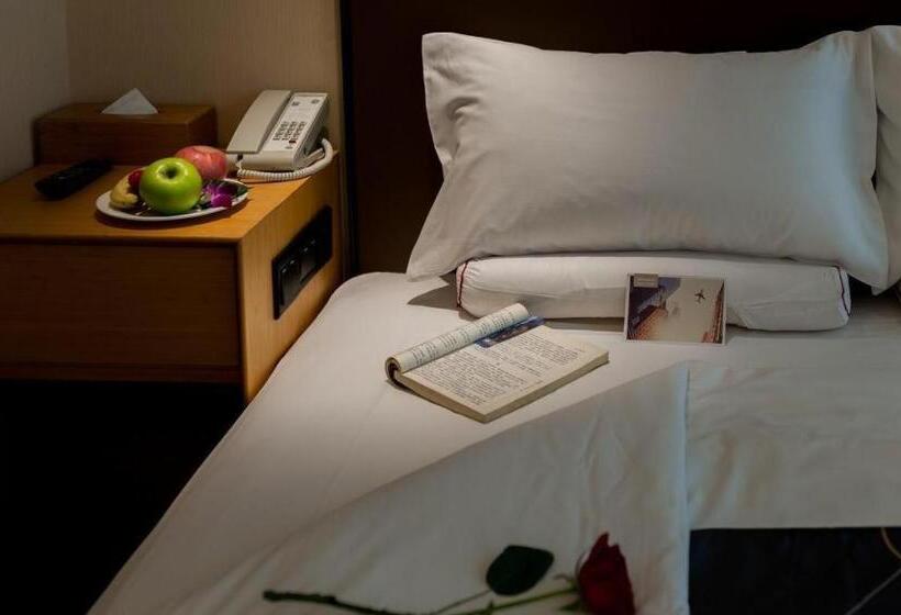 Chonpines Hotels·leshan Giant Buddha