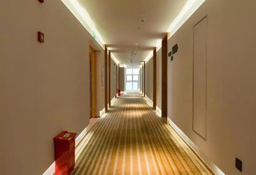 Chonpines Hotels·leshan Giant Buddha