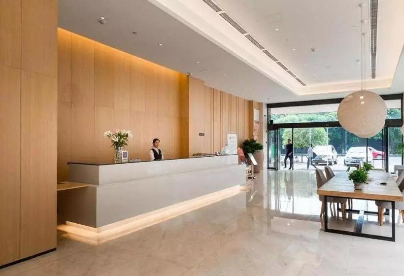 Chonpines Hotels·leshan Giant Buddha