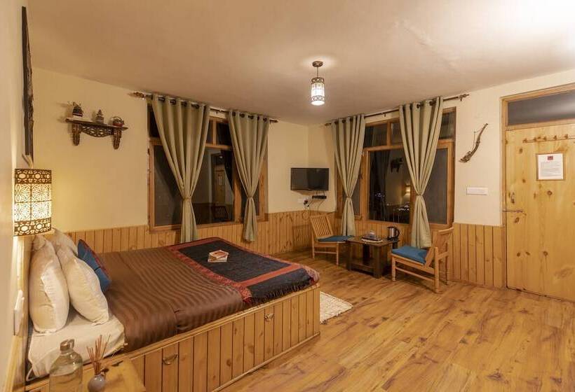 בית מלון כפרי Ride Inn Cafe And Resort