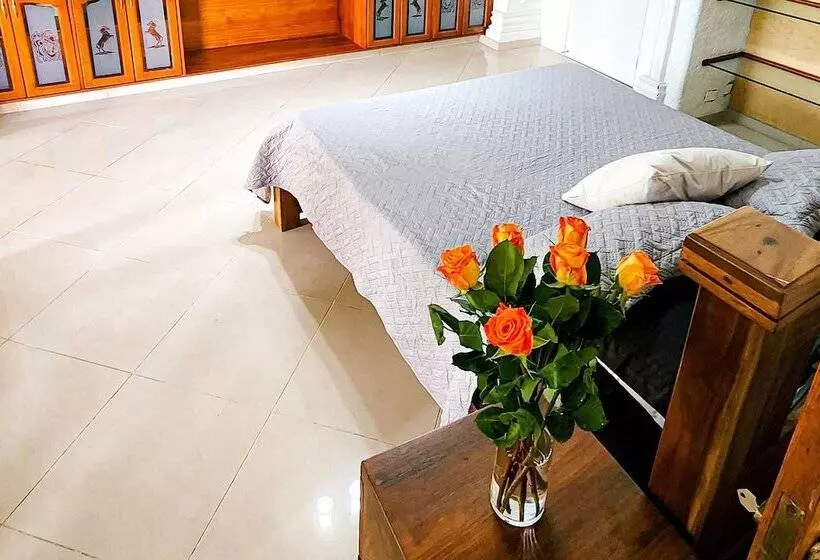 Hotelli Luxury Villa In Provenza