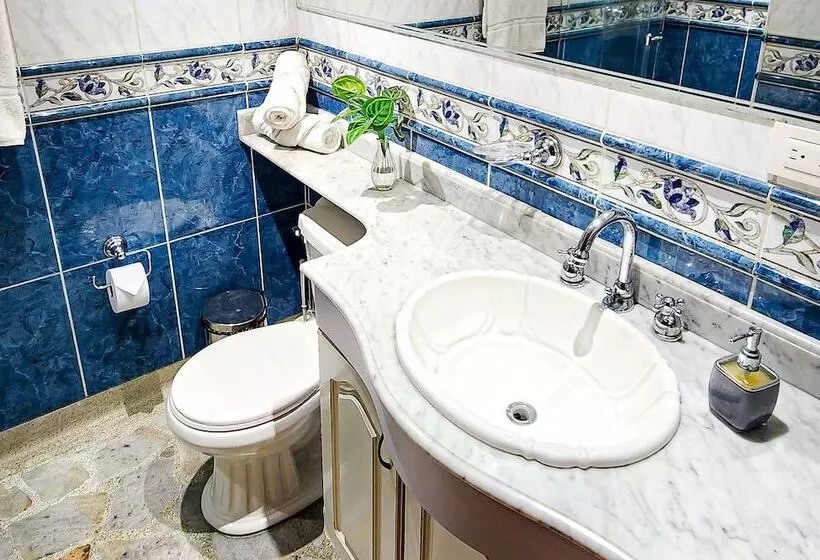 Hotelli Luxury Villa In Provenza
