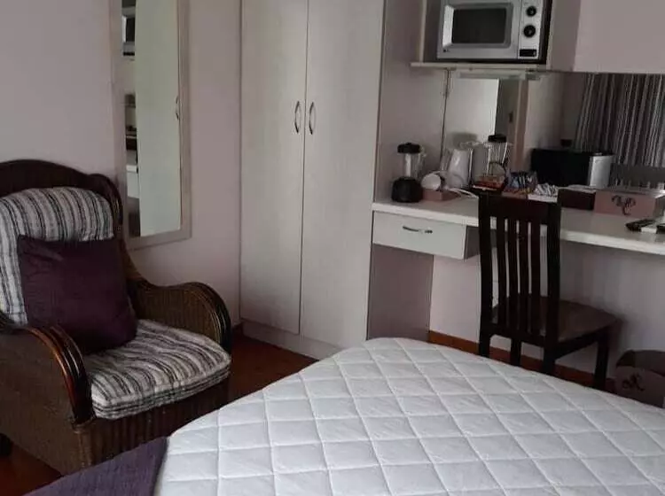African Dreams Bed & Breakfast