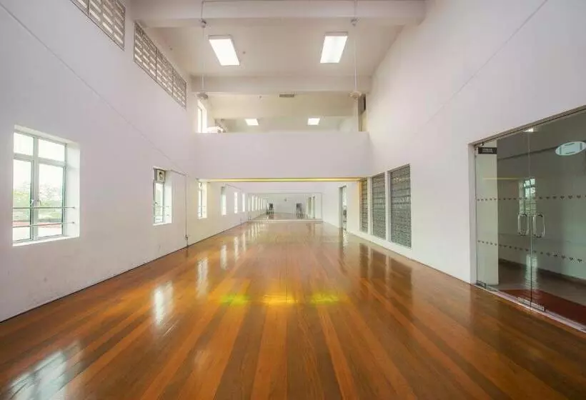Ymca International Hostel