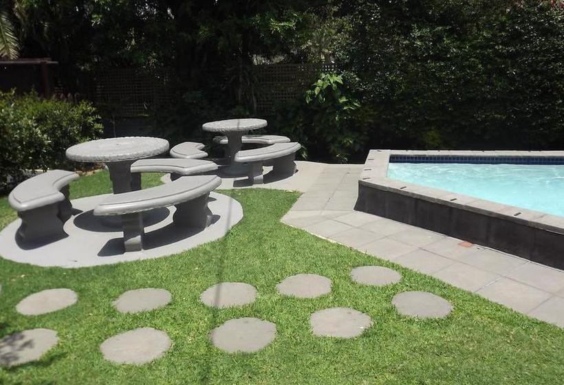 مبيت وإفطار Akidogo Guest House