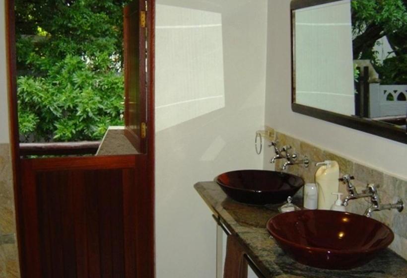 مبيت وإفطار Akidogo Guest House