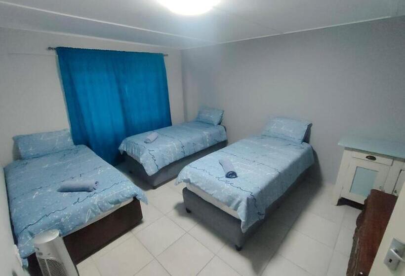 مبيت وإفطار Blue Mountain Farm Lodge, Cabins & Cottages