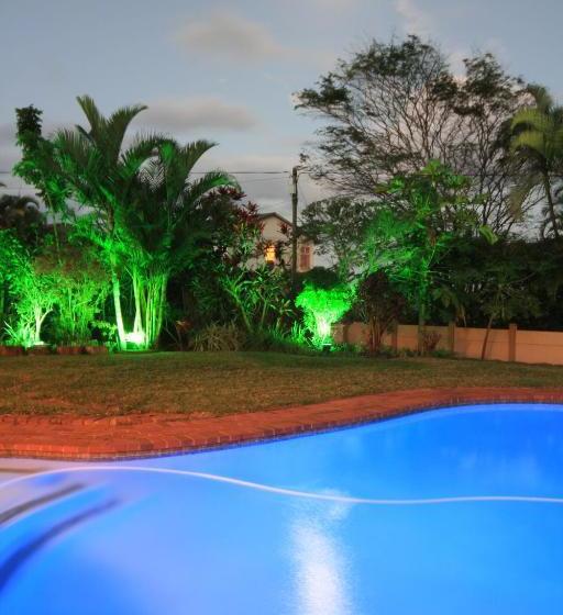 צימר La Loggia On Broadwood