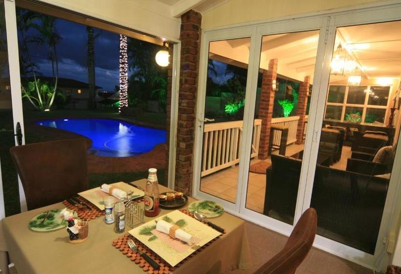 צימר La Loggia On Broadwood