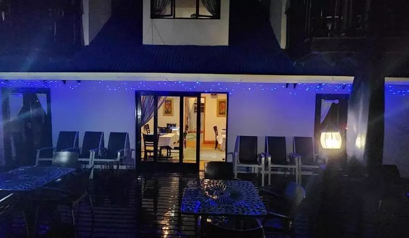 ベッドアンドブレックファースト Lagoon Lodge
