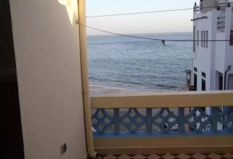 تختخواب و صبحانه Laverie Du Soleil Surf House