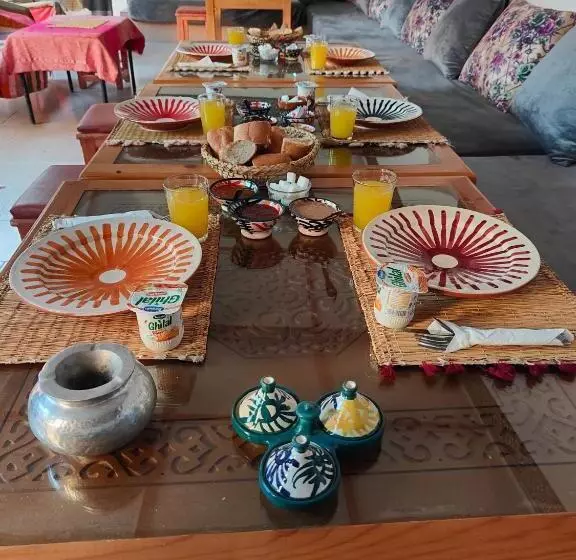 تختخواب و صبحانه Le Retour Au Calme Maison D Hôtes