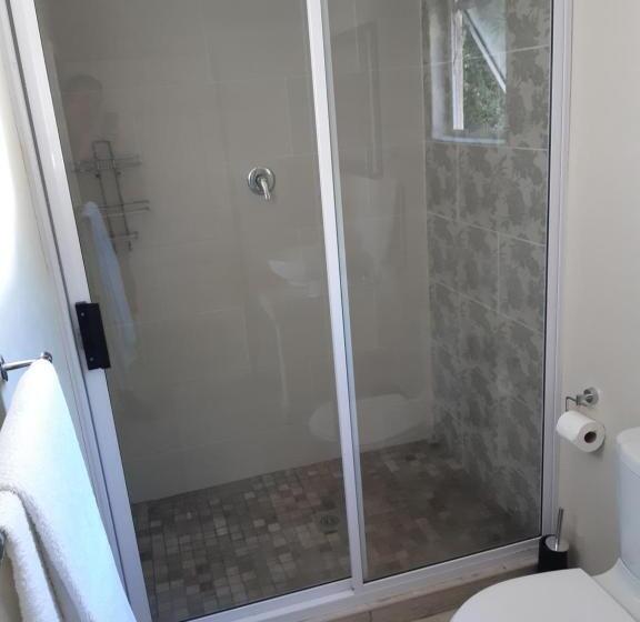 Bed and Breakfast Poetry Guestrooms