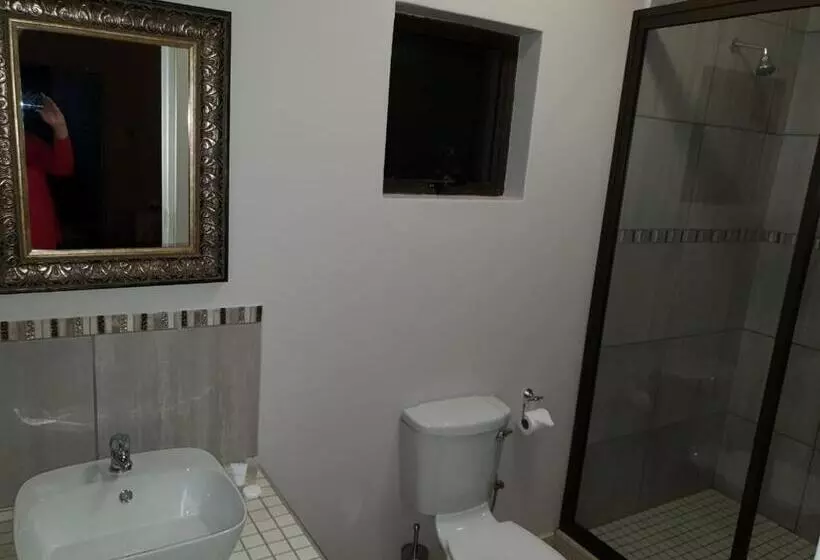ベッドアンドブレックファースト Poetry Guestrooms