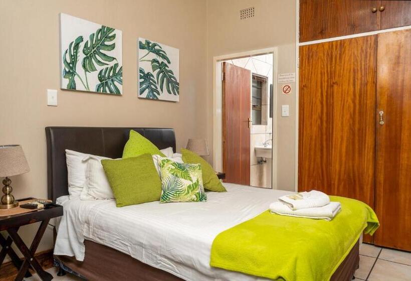 住宿加早餐  Riverbank Lodge