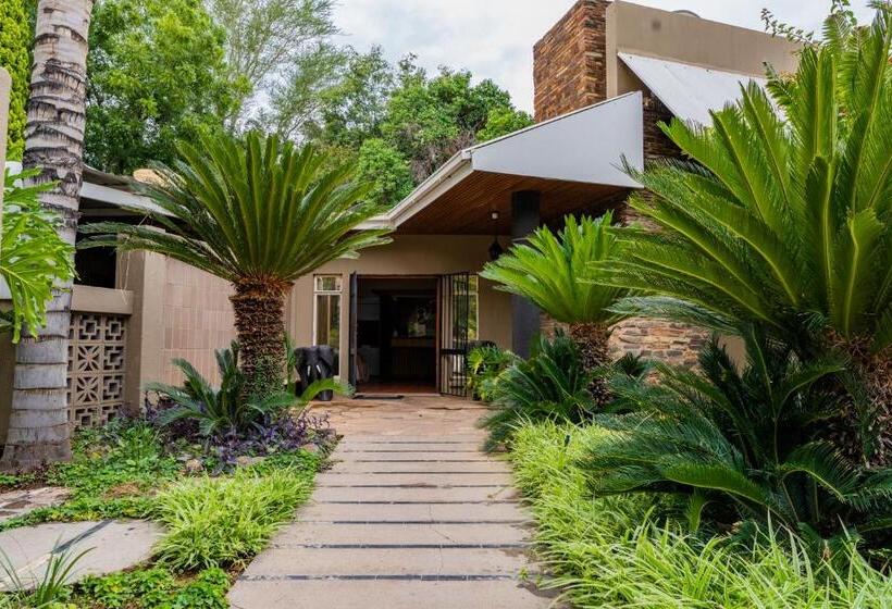 住宿加早餐  Riverbank Lodge