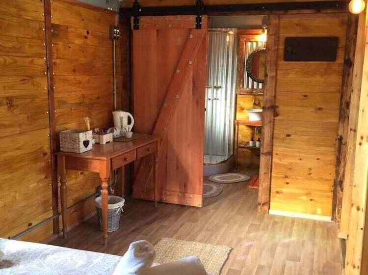 צימר Sunbird Guest House