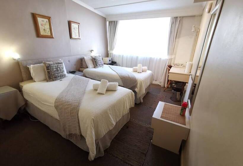 צימר Sunbird Guest House